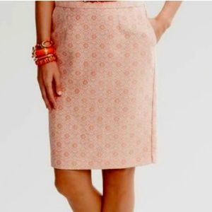 Banana Republic | NWOT ✨ Peach & Ivory Jaquard Pattern Pencil Skirt 🍑